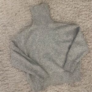 Zara Light Gray Turtleneck Sweater